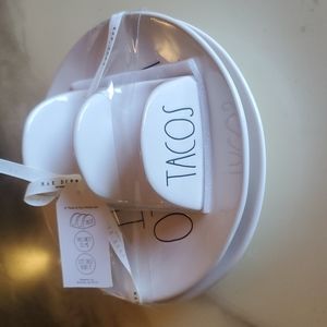 Rae Dunn taco set
